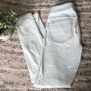 American Eagle Stretch Light Wash Skinny Jeans 4